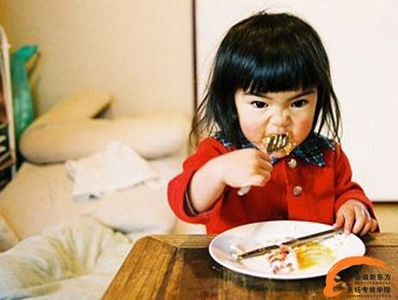 小小呆萌吃货