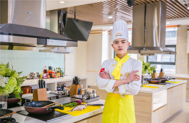 万千剧迷Pick晴天,新东方烹饪大赛逆风而上成为传说食神?