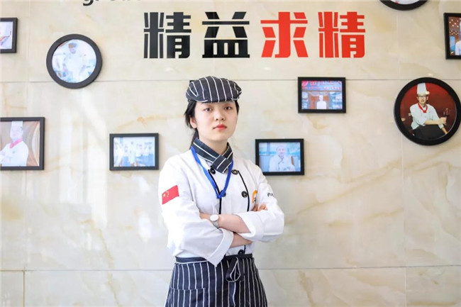 学西餐是去西餐厅当学徒好,还是去西餐培训学校好?
