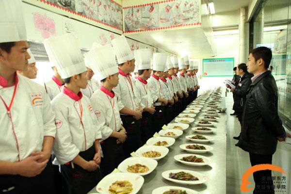 校企合作新模式:望湘园第一期主厨班毕业会考圆满结束