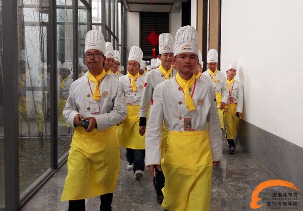 就业早知道——金牌大厨专业学子参观同庆楼庐州府酒店