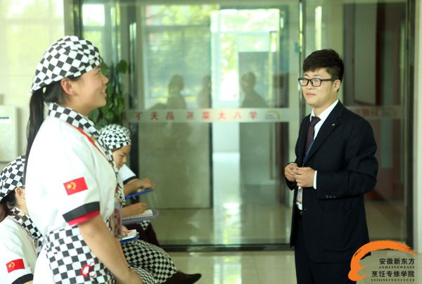 创就业指导课大赛:授就业技巧 促教学相长