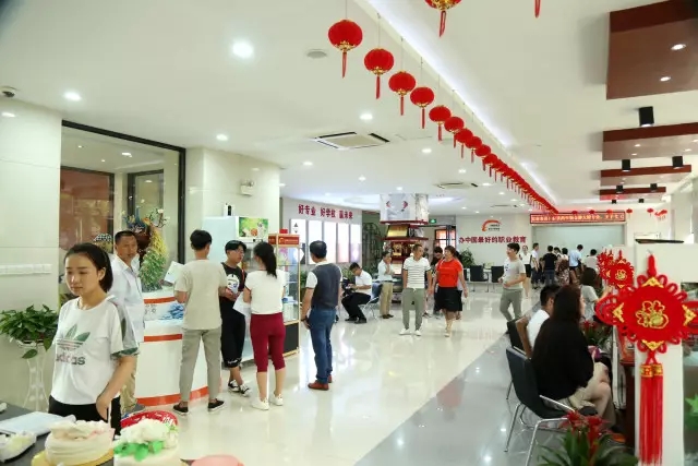 “国际合作·梦想基金”助学金活动正在火热进行中