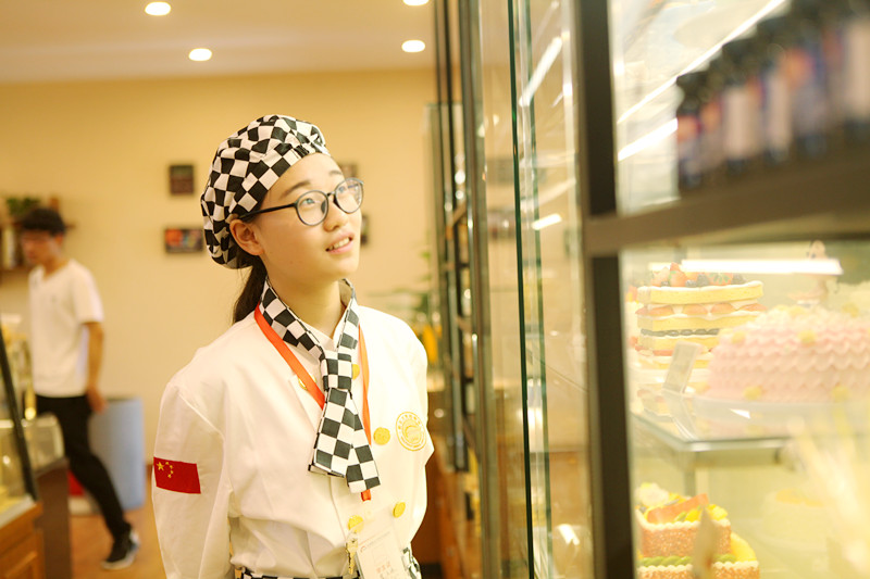 ��ЦŮ������Ƚ���ڰ����¶��������˸��õ��Լ�