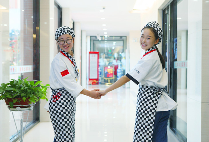 ��ЦŮ������Ƚ���ڰ����¶��������˸��õ��Լ�