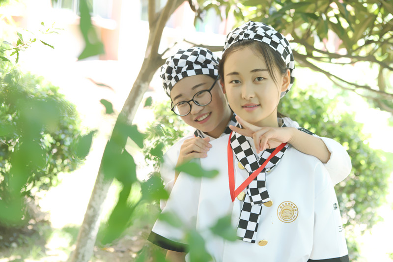 ��ЦŮ������Ƚ���ڰ����¶��������˸��õ��Լ�