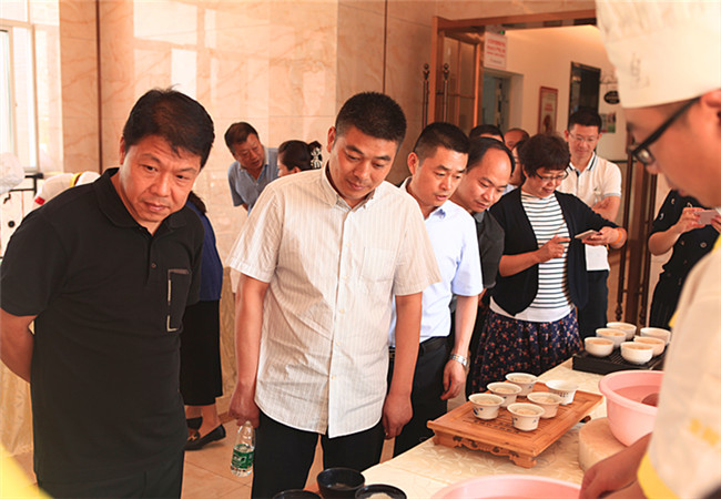 热烈欢迎北京市丰台区高立庄领导一行莅临我院指导