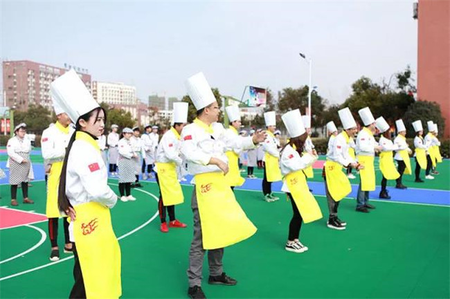 《上学吧,吃货们》精彩纷呈 惊喜不断