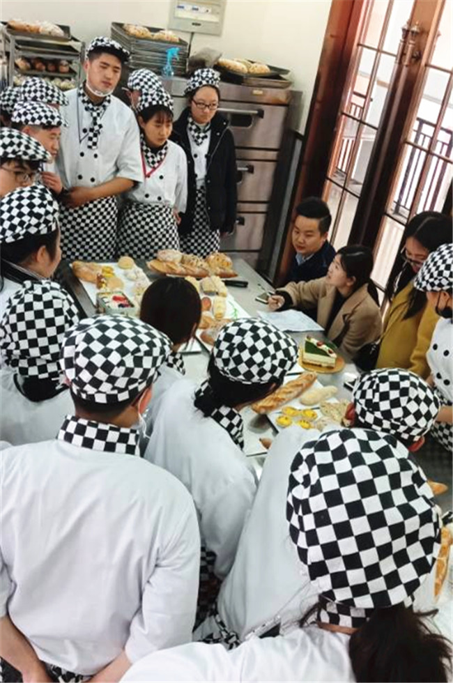 高起点,高薪资——华润定向2班授课定级圆满结束