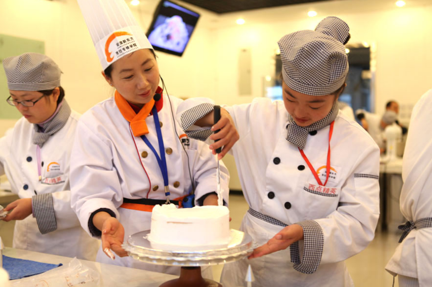 初中生对中考没信心,毕业不想进工厂打工学什么技术有前途?