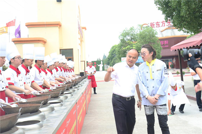 冰箱家族挑战新东方烹饪 你猜谁能更胜一筹?