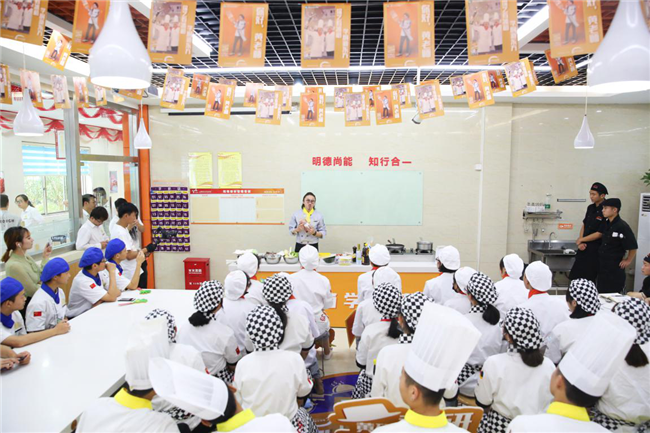 冰箱家族挑战新东方烹饪 你猜谁能更胜一筹?