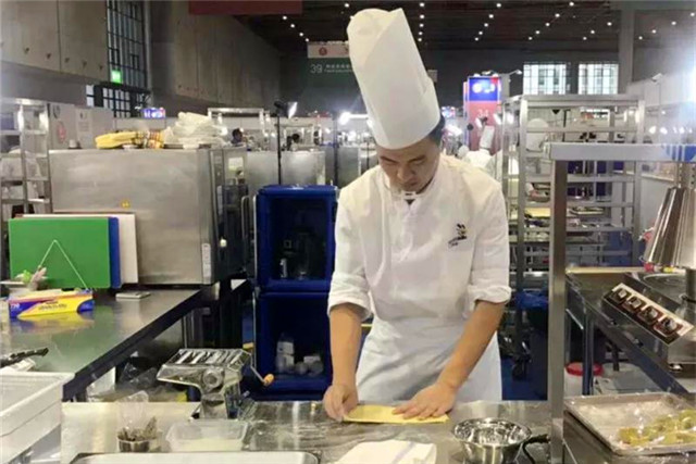 【背后的故事】专访安徽新东方烹饪入选国家队学子——丁朋