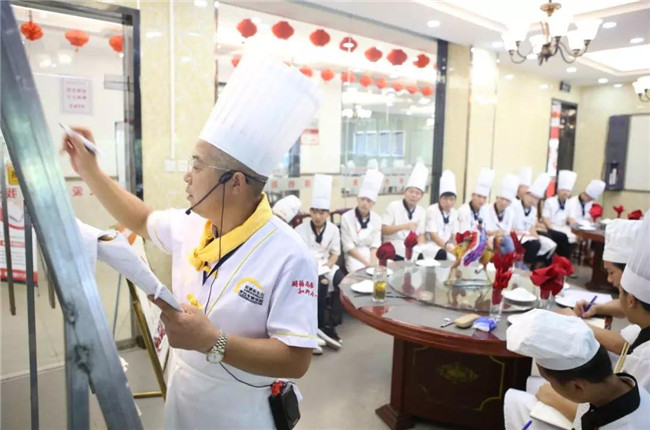 【一厨好戏】分档取料大师公开课震撼来袭!