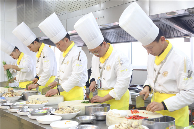 安徽新东方烹饪学校学费表