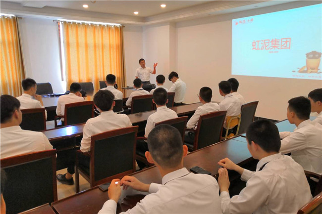 合肥虹泥集团来我校进行专场招聘