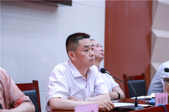我校召开2019年夏季安全工作专项会议