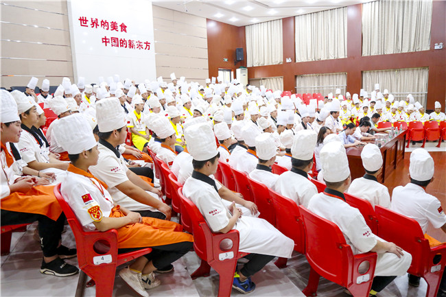 2019年秋季校企合作定向班签约启动仪式隆重举行
