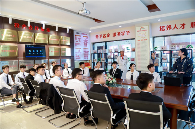 上海奈尔宝来我校进行专场招聘!