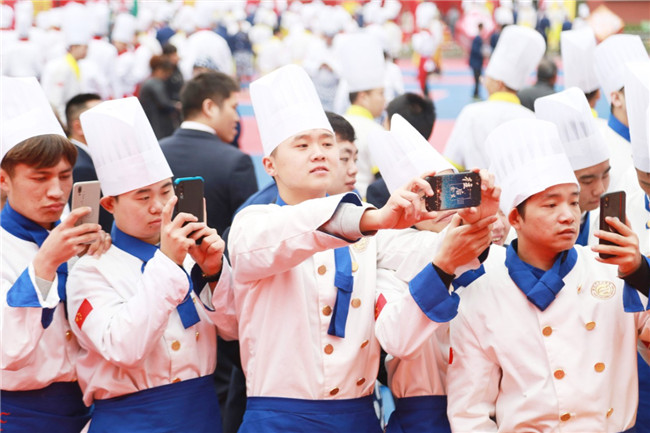 技能中国:2019年“新东方杯”全国教师技能大比武总决赛拉开战幕