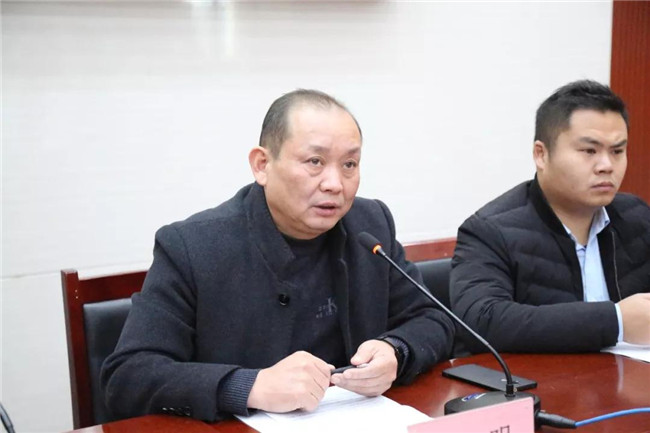 食品安全管理员培训开班仪式在我校隆重举行!
