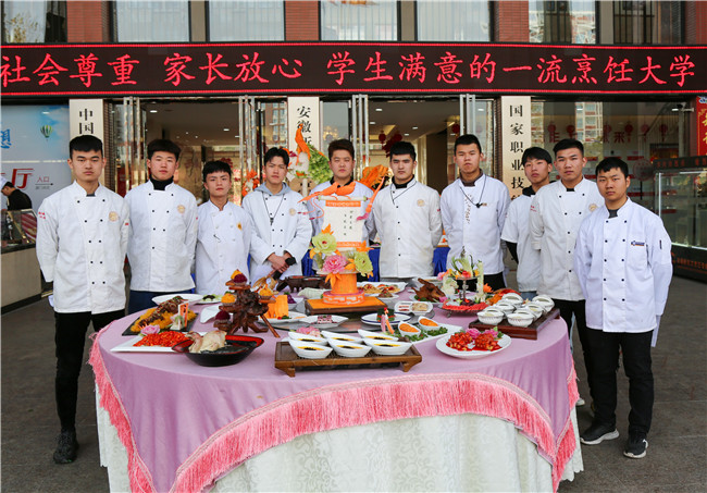 安徽新东方双十二美食嘉年华,学厨嗨吃两不误!