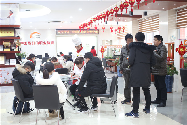 安徽新东方双十二美食嘉年华,学厨嗨吃两不误!
