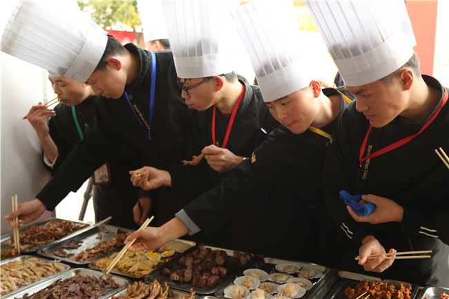 安徽新东方双十二美食嘉年华,学厨嗨吃两不误!
