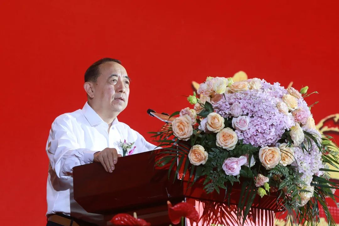 匠心引领 筑梦东方”——中国东方教育上市周年庆典暨“职教蓝皮书”发布仪式圆满结束