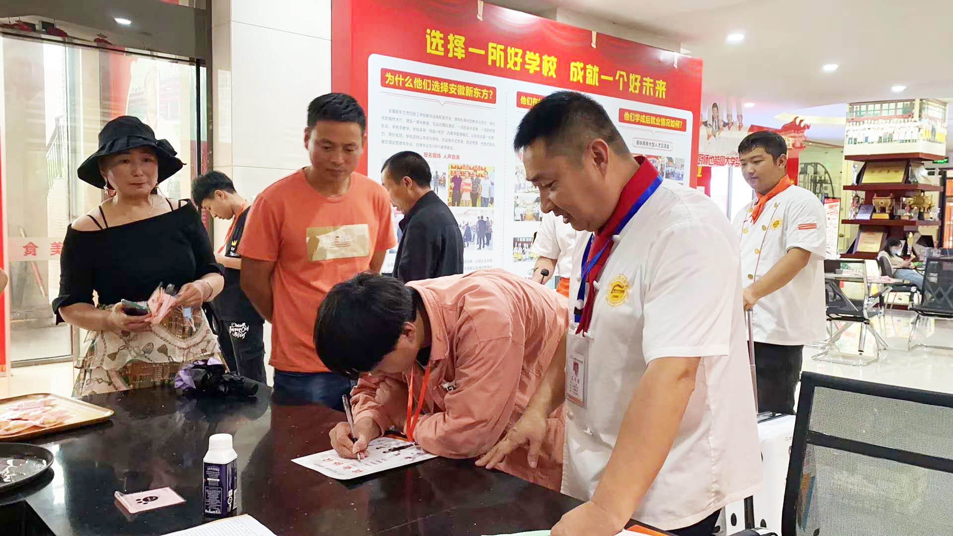 赢在选择!安徽新东方学籍抢注遇上院长接待日,创新报名高峰!