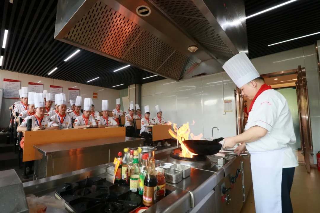 学历低,学什么技术有前途?