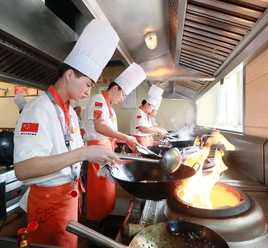学历低,学什么技术有前途?