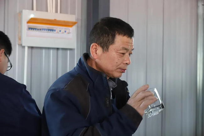 大事!安徽新东方酿酒专业首批原浆白酒诞生啦!