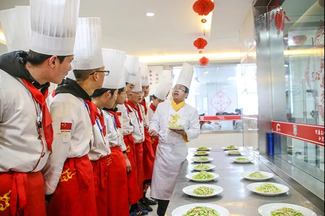 学中餐烹饪,传承餐饮文化,拥抱美好未来!