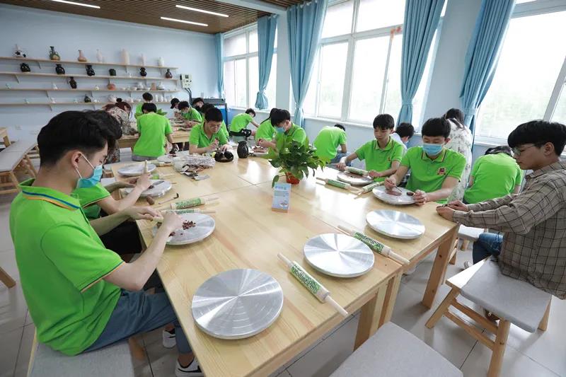 未来初高中生学什么专业发展前景更好?