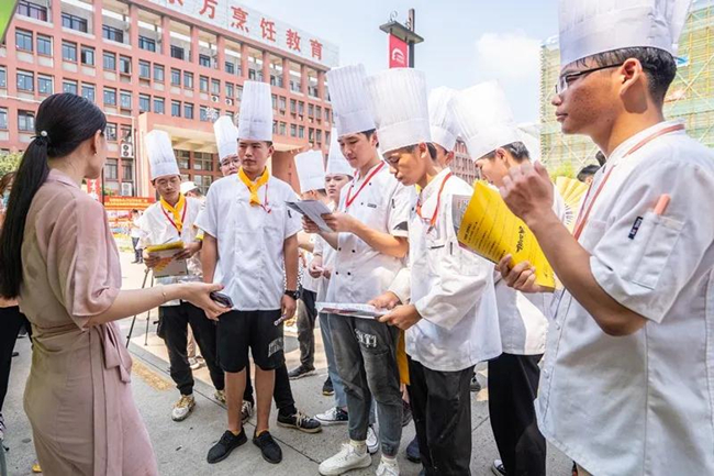 中考新政策出炉,初中生成绩不理想如何拥有好未来?