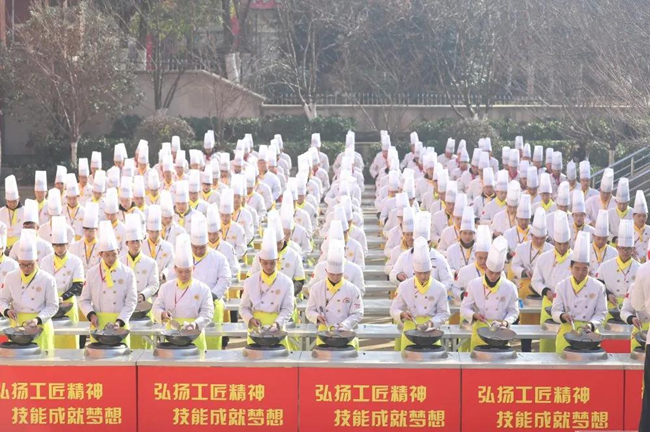 美食与爱,皆在于此|在安徽新东方遇见奋斗的青春,更好的自己!