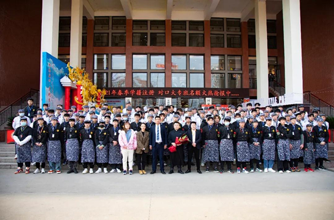 致2021中考生:一次中考失败不代表什么,选择职校不是终点,而是梦想开始的地方!