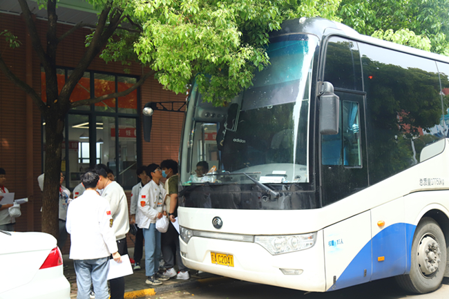 学生体检,来自安徽新东方的“守护”请查收!