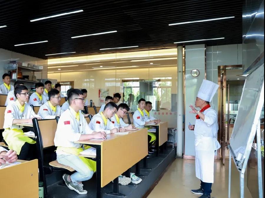 学厨师前景怎么样?