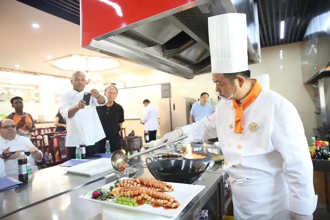 初高中毕业想学烹饪技术，来安徽新东方就对了！