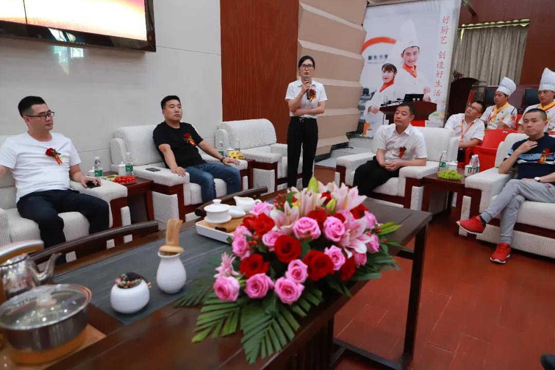 校企合作,共赢未来,九家企业走进安徽新东方