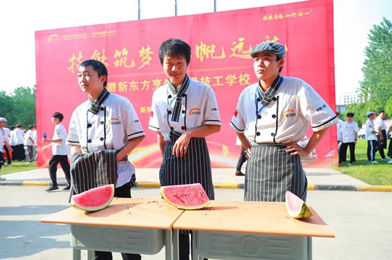 【校园环境】好看好吃又好玩,这样的学校谁不爱!