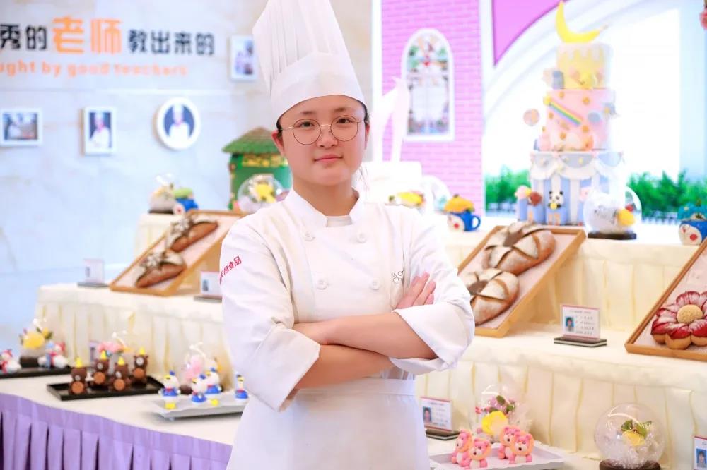 喜讯|我校学子在全国乡村振兴职业技能大赛西式面点师项目学生组中获得三等奖!