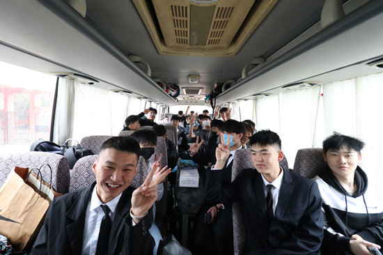 毕业欢送会:祝各位同学前程似锦、未来可期!
