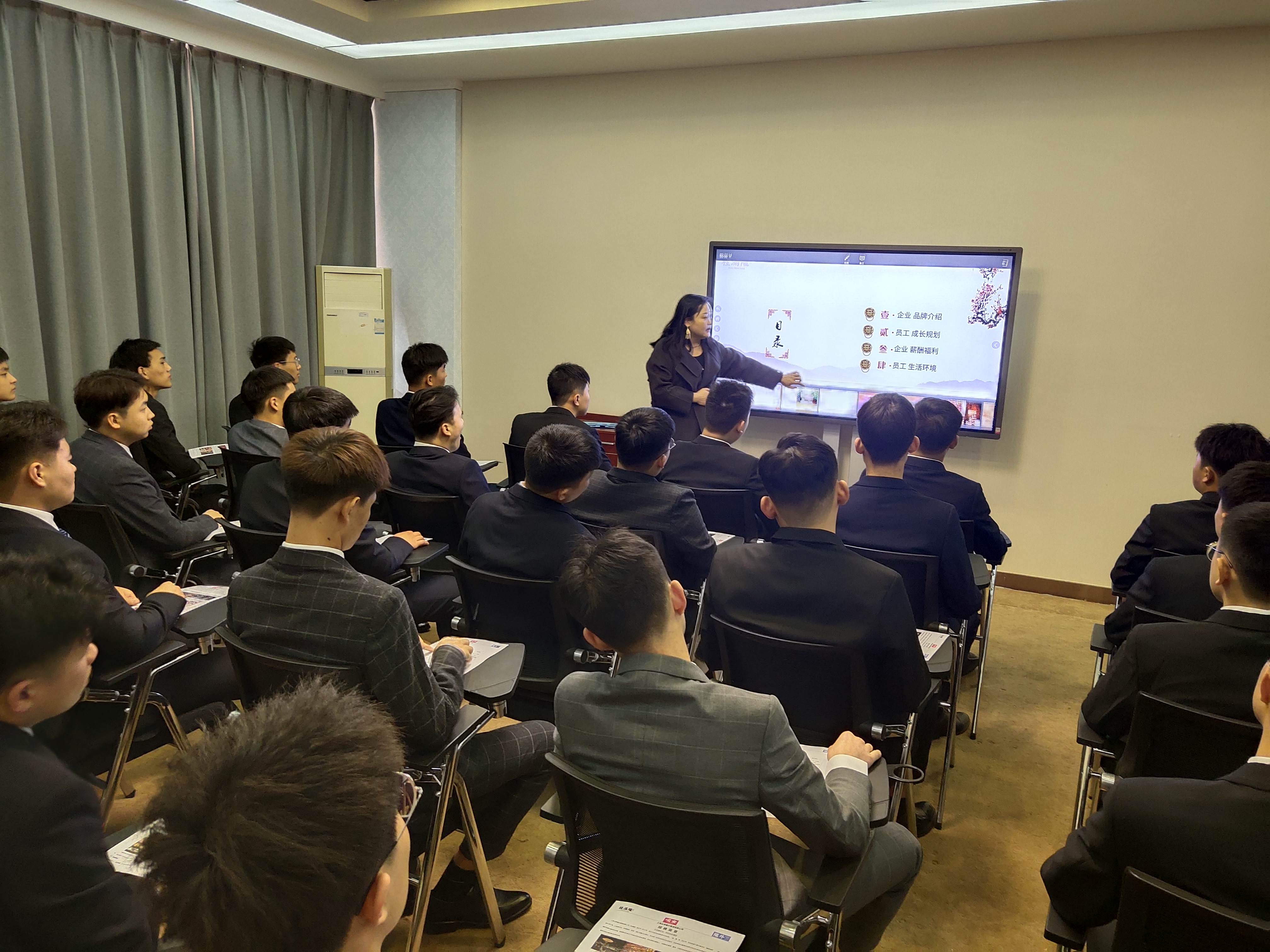 【就业动态】桂满陇餐饮专场招聘会