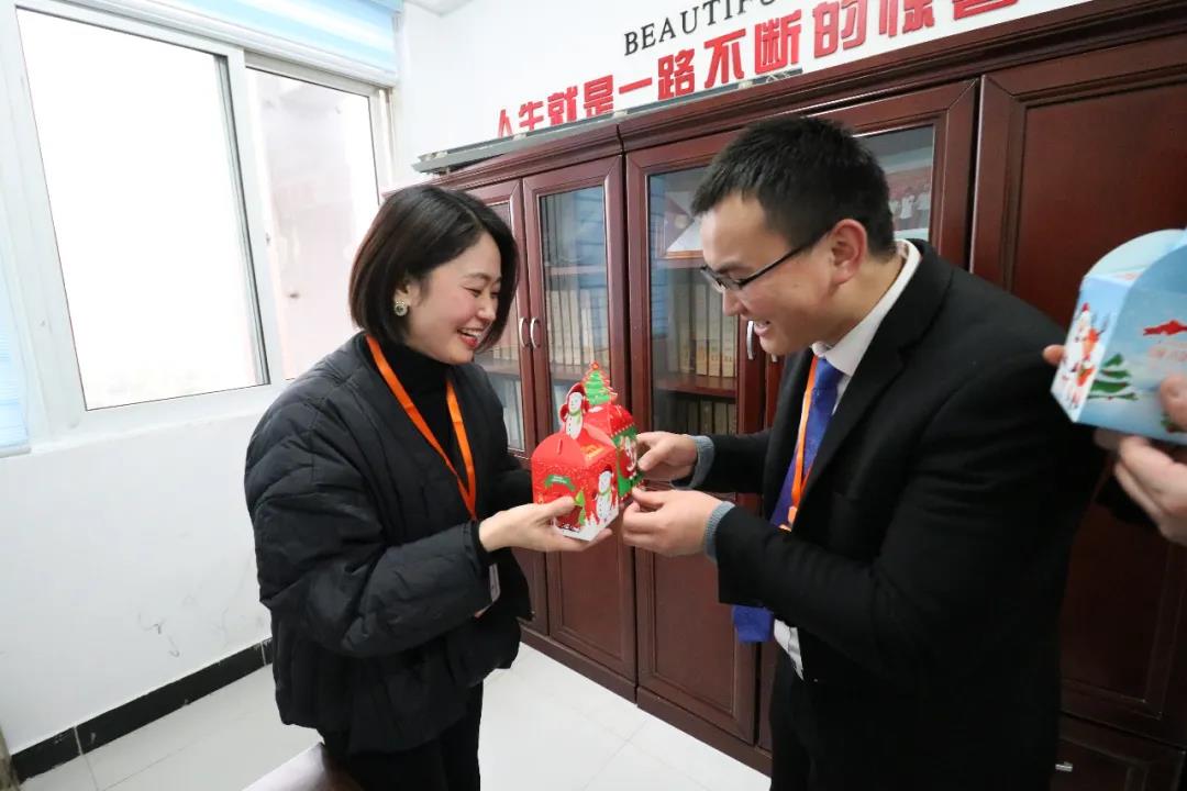 前方圣诞老人出没,请注意!