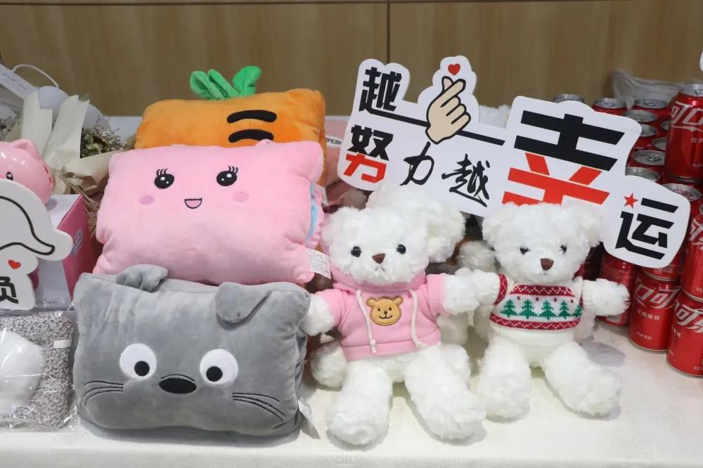 安徽新东方二期新食堂今天开业啦!活动现场太欢乐了