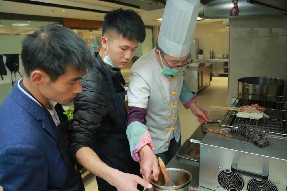 小本创业学什么技术好?餐饮技术怎么样?