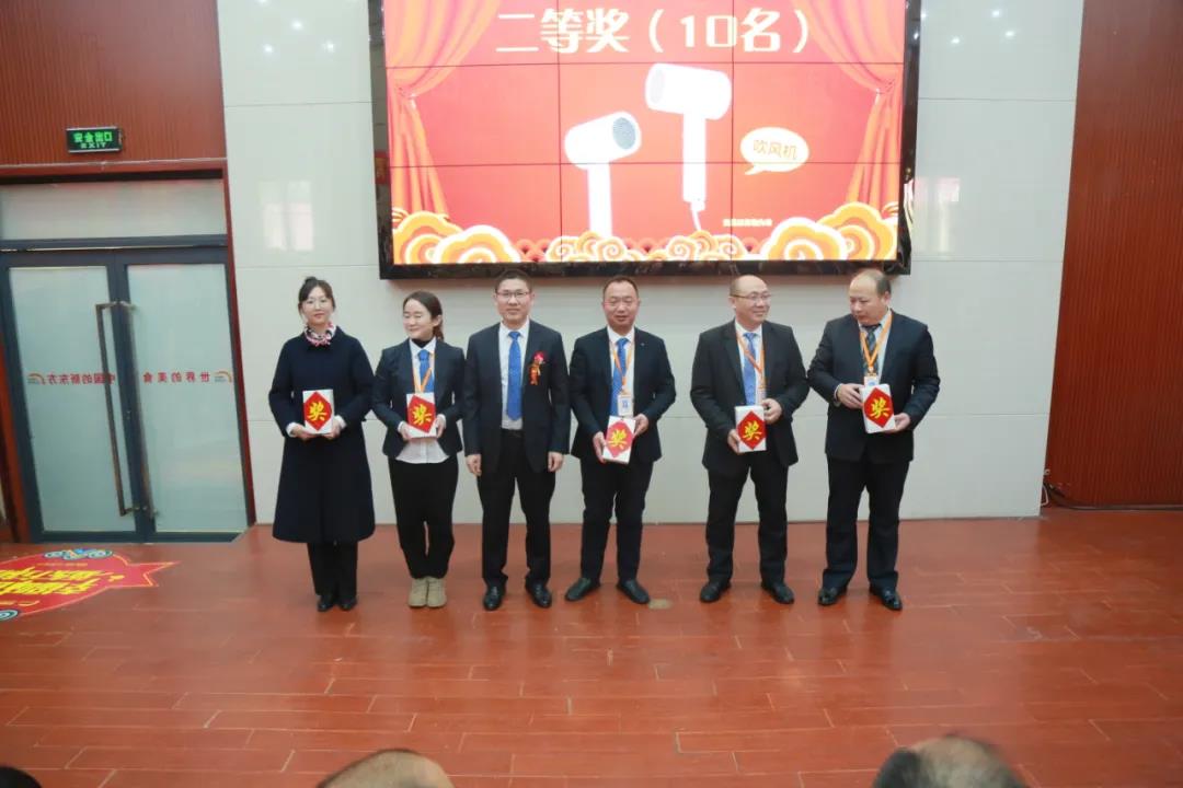 “虎虎生威·展我芳华”安徽新东方2022年新春年会欢乐落幕!